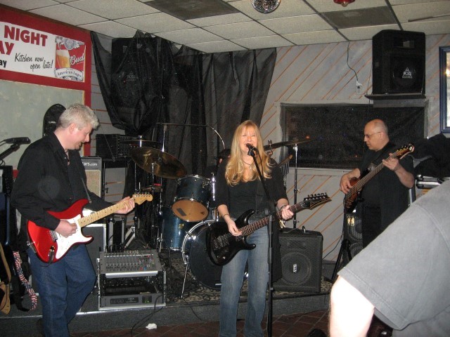 T J's Half Time Bar & Grill